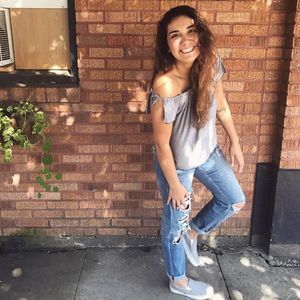 Meet your Posher, Thalia